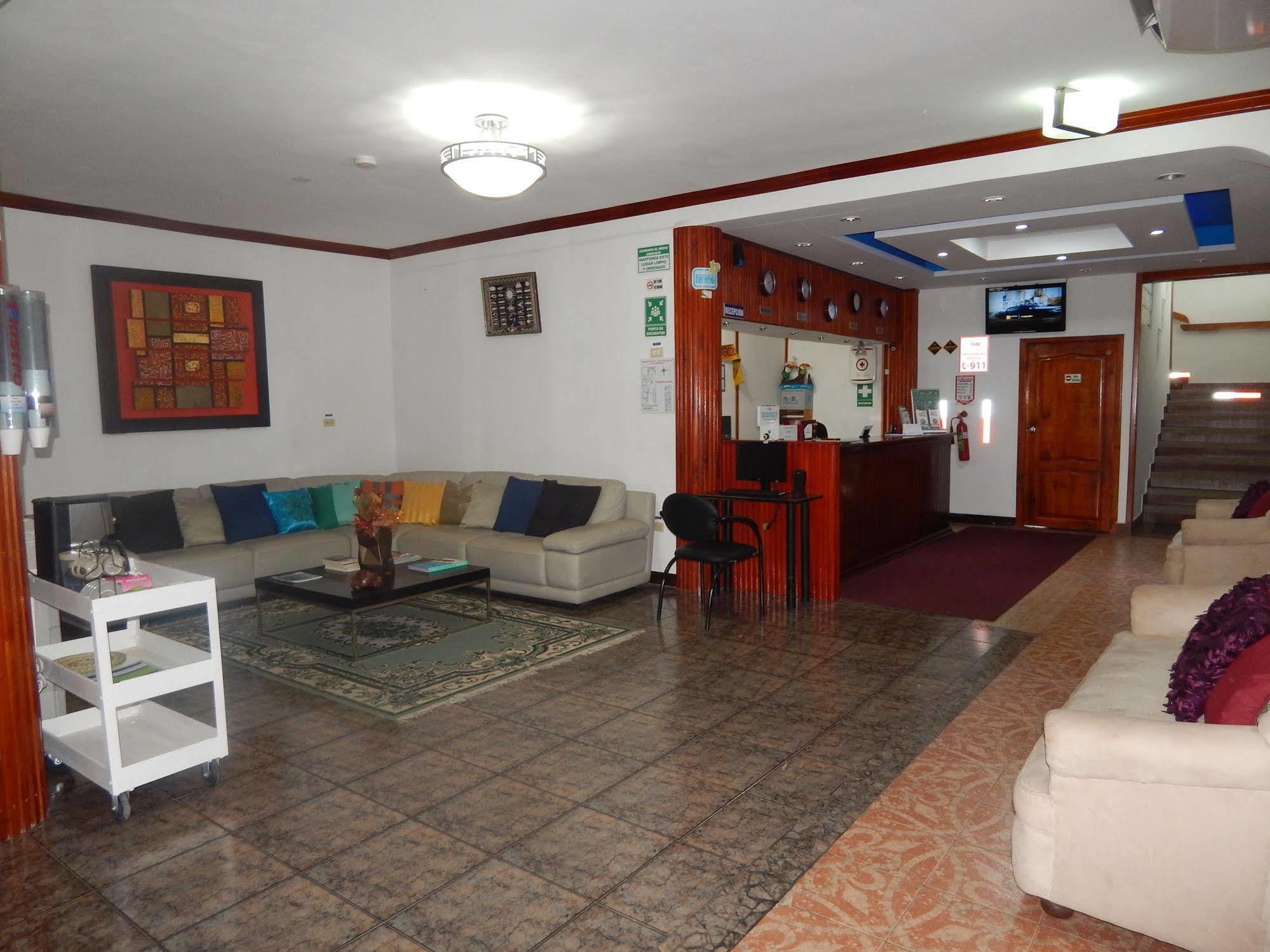 Hotel Los Algarrobos Puerto Baquerizo Moreno Exterior foto